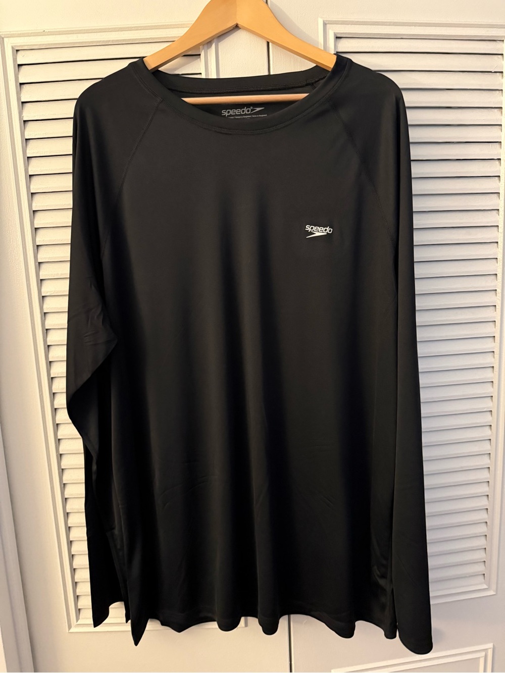 Speedo Black Men's Long-Sleeve Swim Rash guard